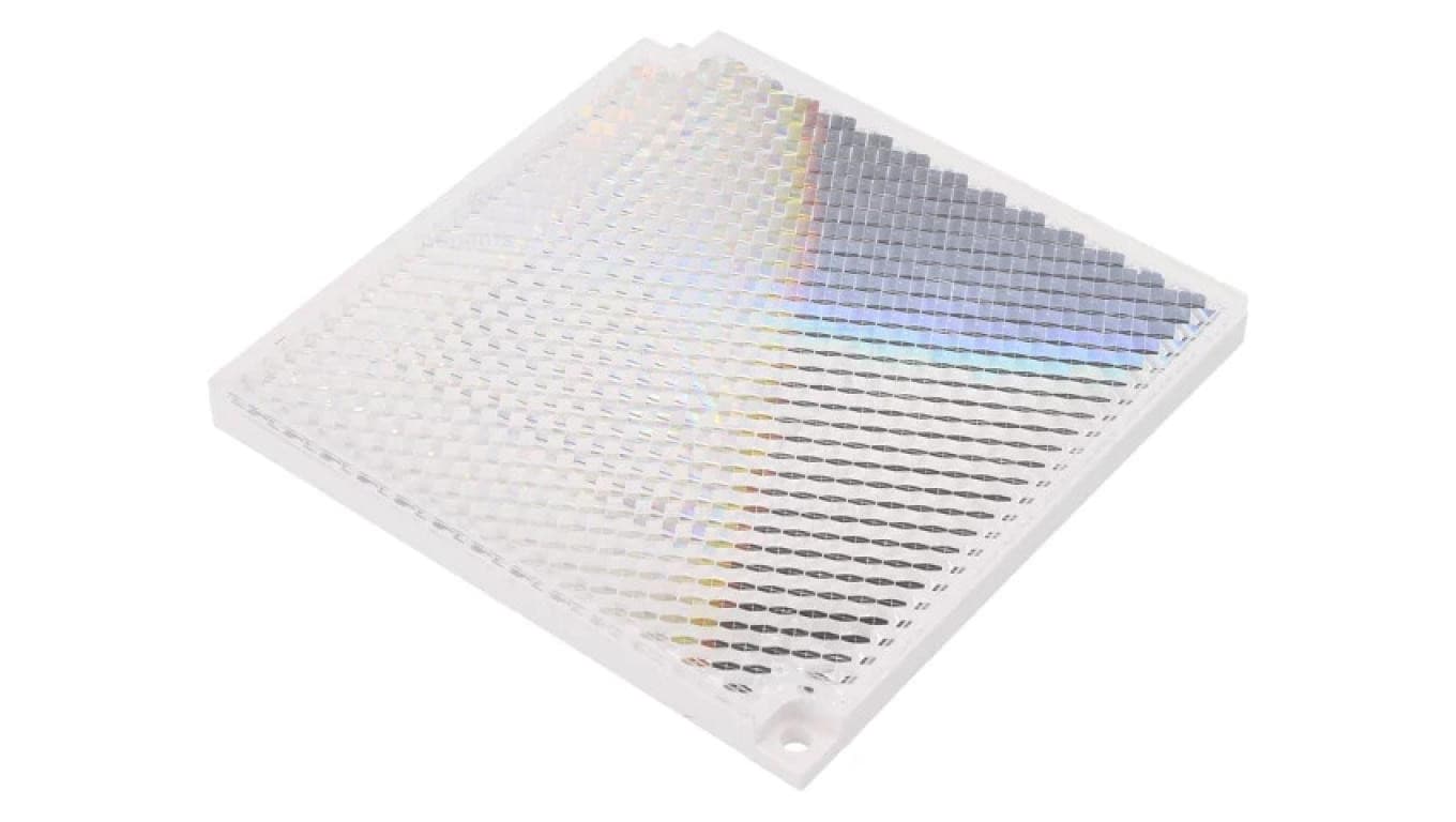 E39-R8 Reflektor o wymiarach 100x100x9mm z montażem typu M3 x2