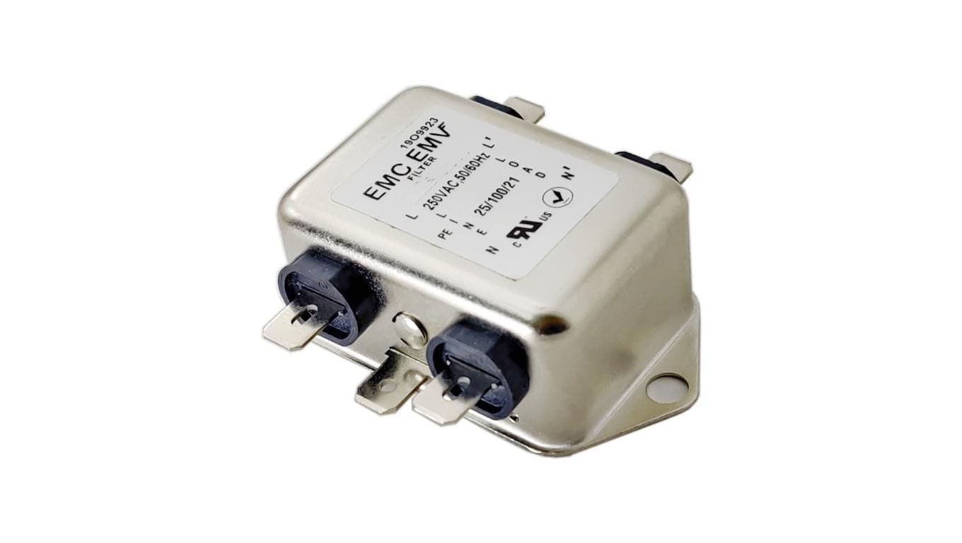 Jednofazowy filtr EMI Akyga EMC EMV EN2010-13-F 13A 120-250VAC 50/60Hz