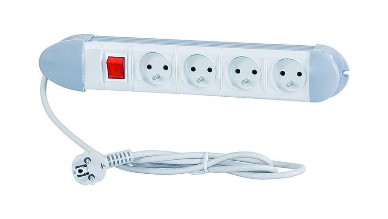 Przedłużacz listwowy MODULA 4x230V, OWY 3x1mm2 - 1,5m z wyłącznikiem