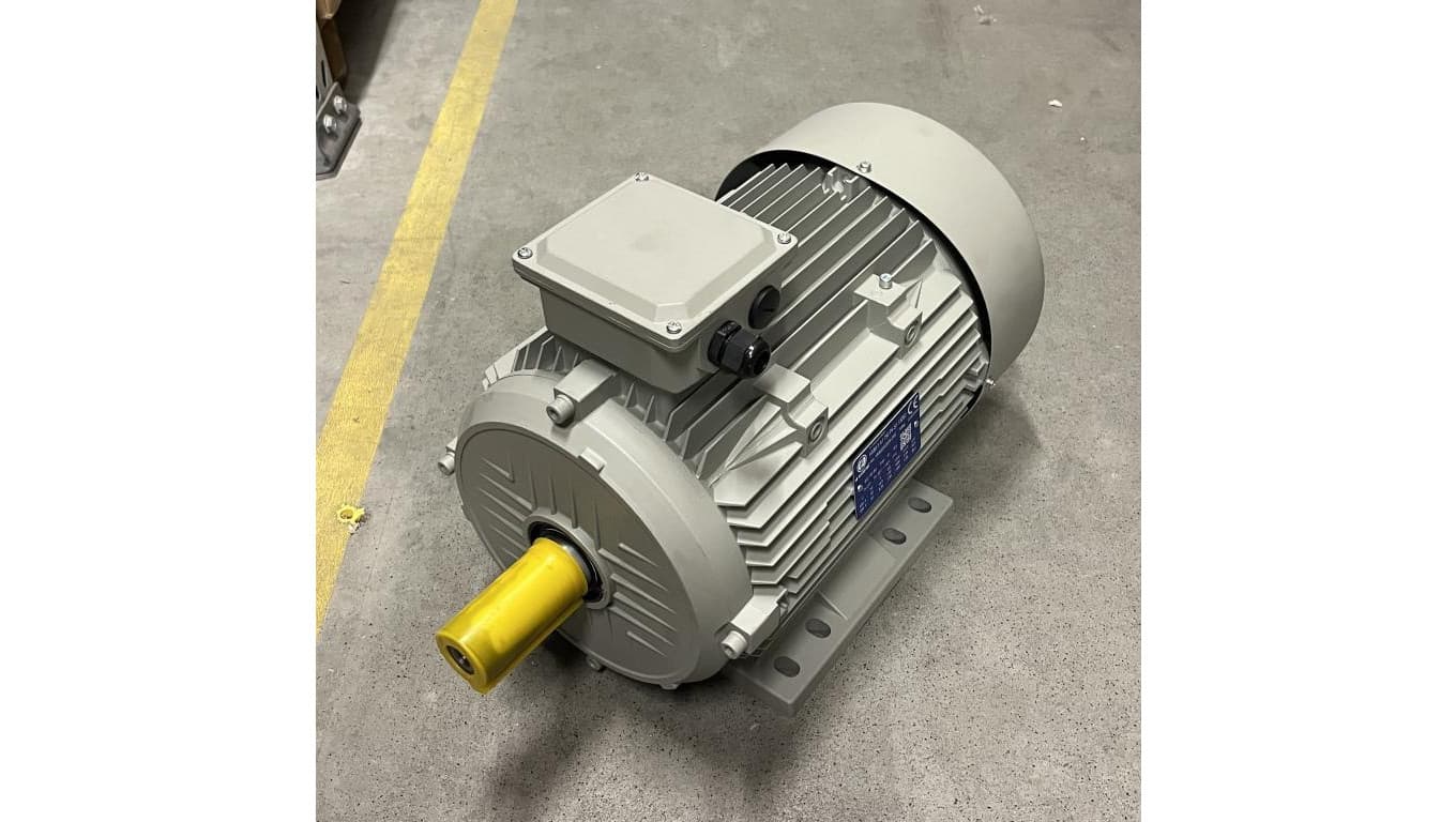 Silnik elektryczny łapowy 7,5kW/1460rpm S1 IEC132B3 IE3