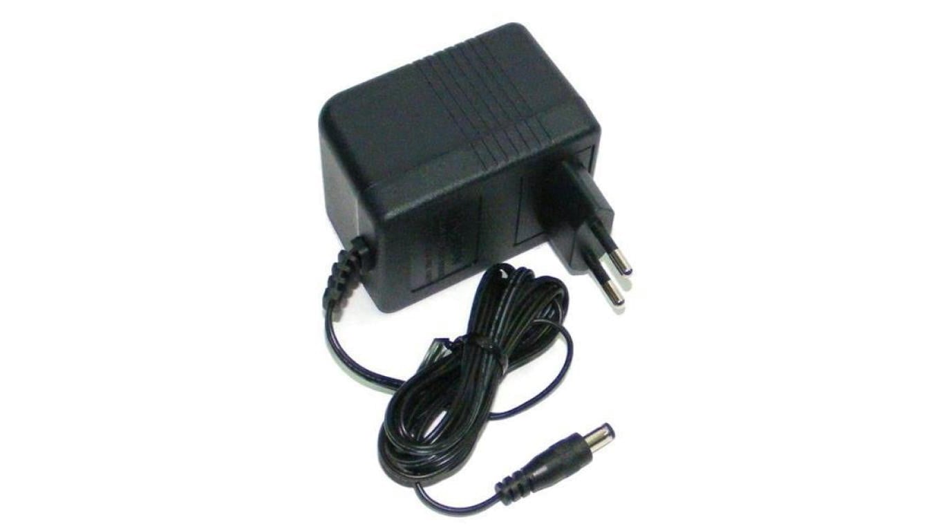 Zasilacz impulsowy wtyczkowy 12VAC 12V AC ~ 1A wtyk DC 2,5/5,5
