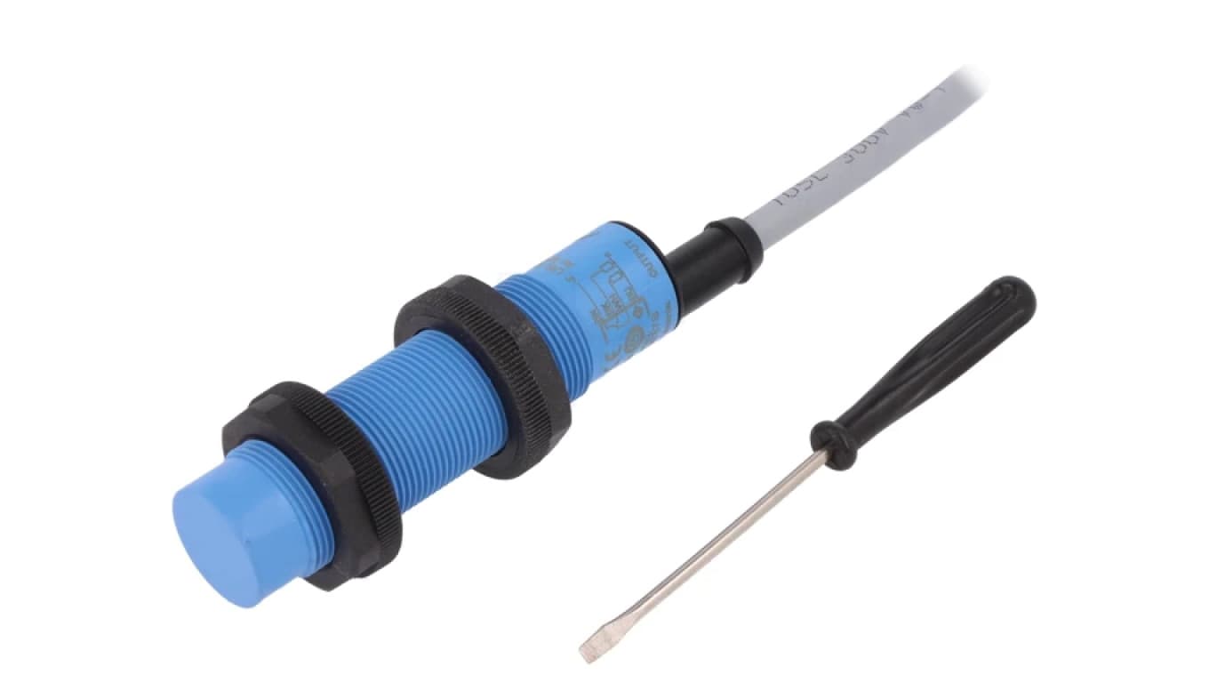 Czujnik pojemnościowy Zasięg 3÷12mm CM18-12NPP-EW1