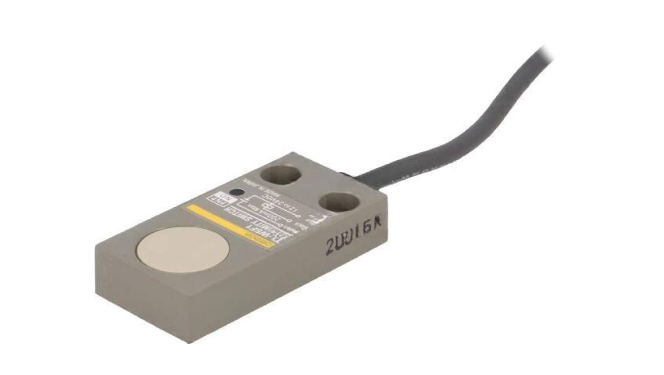 Czujnik: indukcyjny 0÷5mm PNP / NO Uzas: 10÷30VDC 200mA TL-W5F1