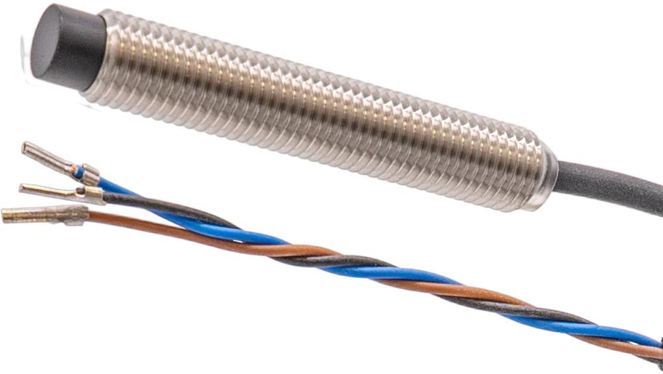 Czujnik pojemnościowy M8x1 49mm nieprzelotowy Sn: 0,1-4 10-30 V DC PNP NO kabel 2 m TPU IP67 V2A LED KN080500