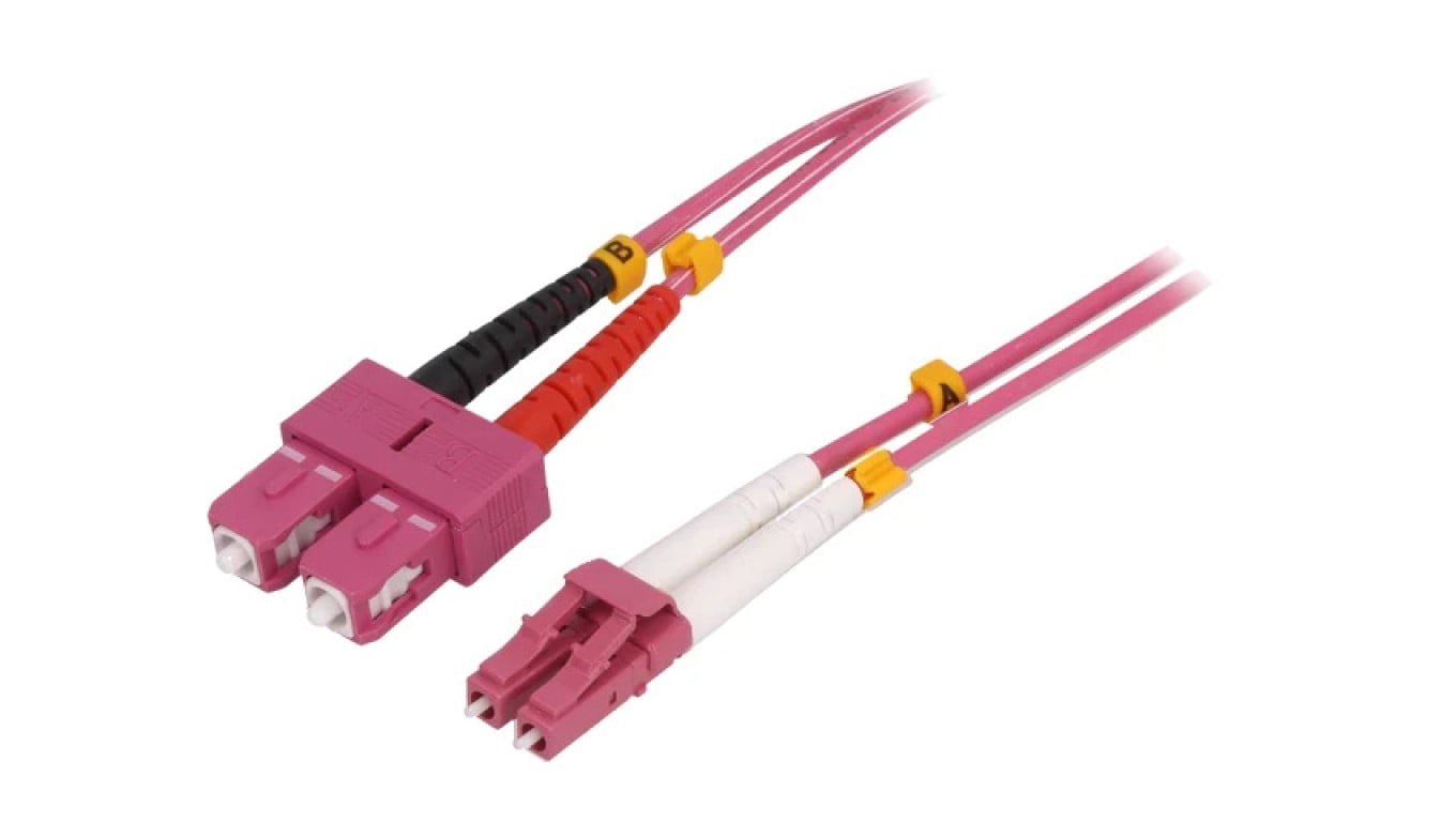 Patch cord światłowodowy OM4 LC/UPC,SC/UPC 1m LSZH różowy FP4LS01